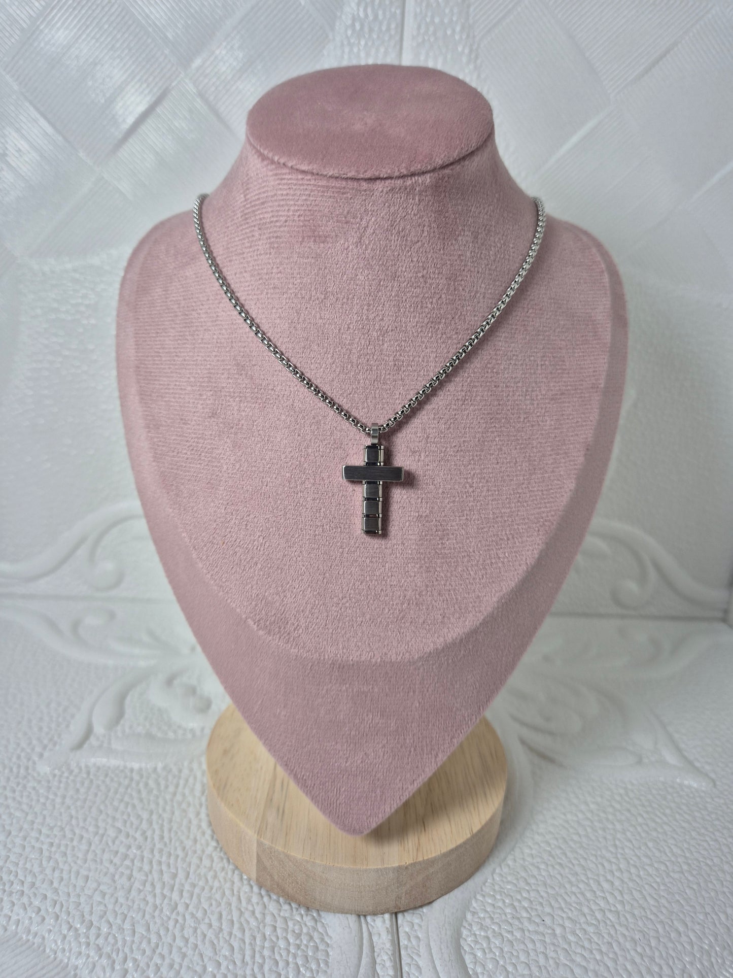 070126 Men's Neck #8