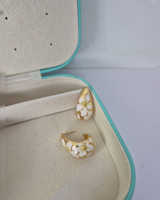 Gotas Flowers White